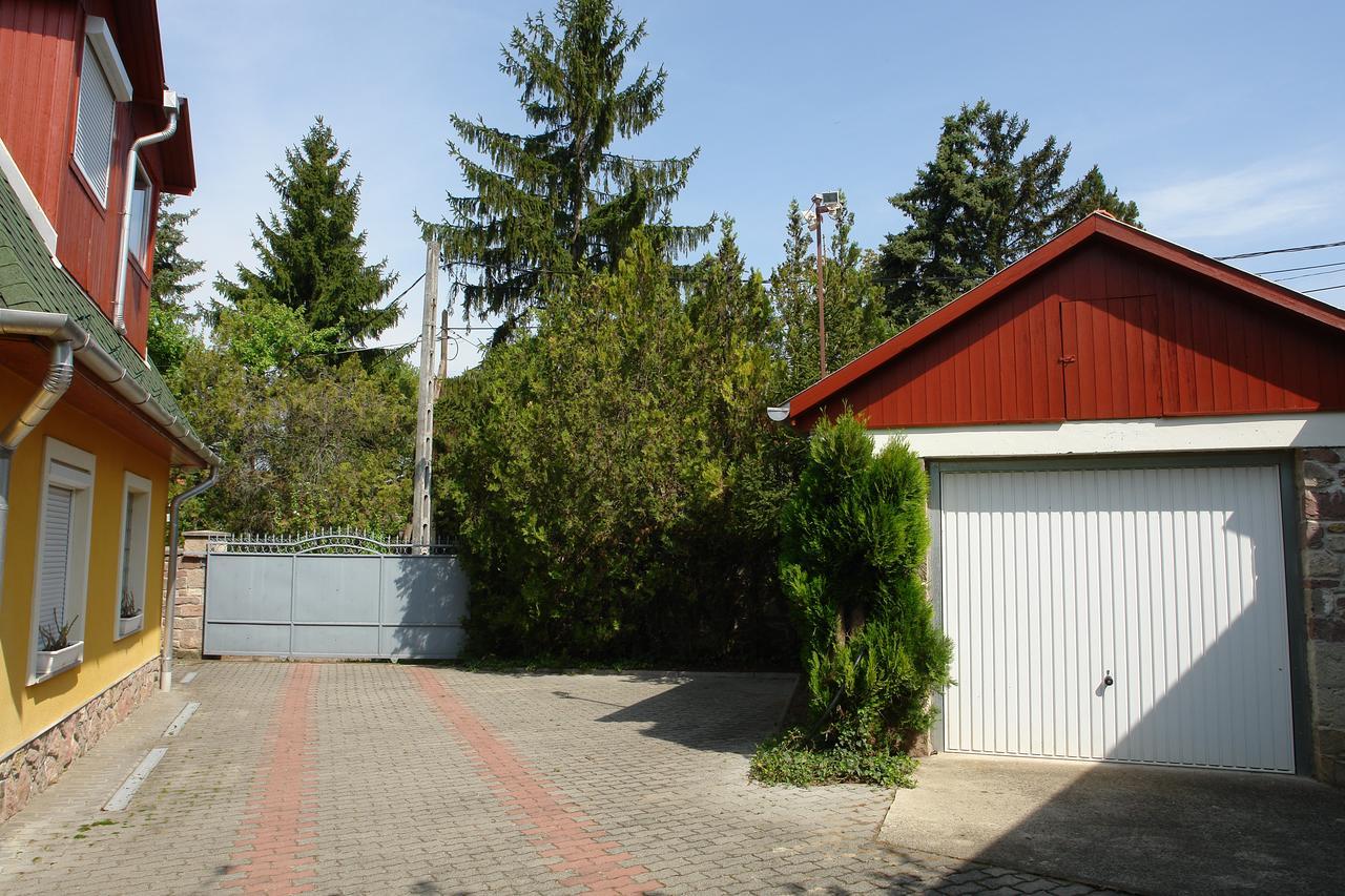 Апартаменты Valentina Apartmanhaz Богач Экстерьер фото