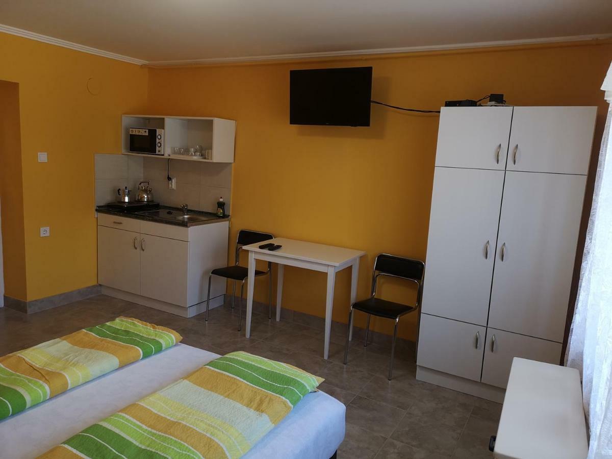 Апартаменты Valentina Apartmanhaz Богач Экстерьер фото